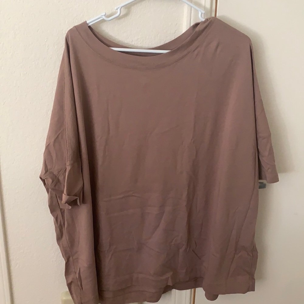 Lululemon oversized tee